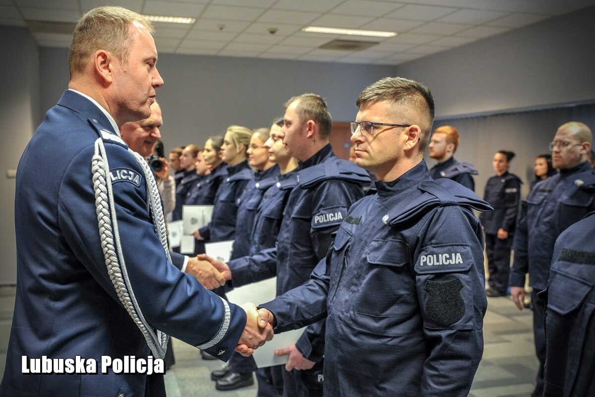 Nowi Policjanci w Lubuskie_010
