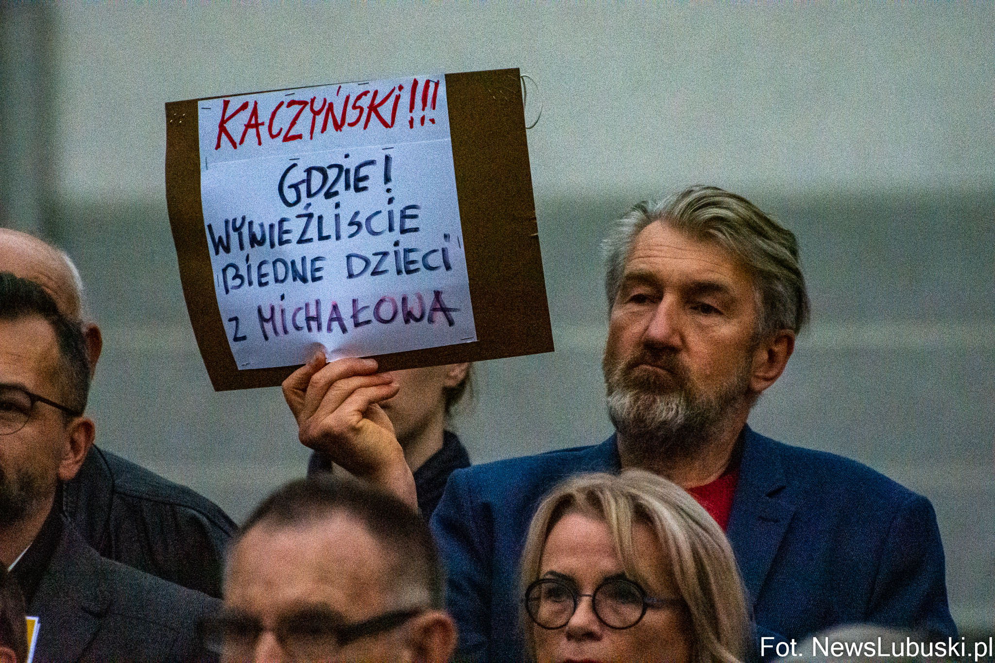 Protest przed strażą graniczną w Zielonej Górze. "Gdzie są dzieci z Michałowa?!"