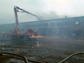 Pożar w firmie produkującej pellet w Czciradzu (ZDJĘCIA i FILM)