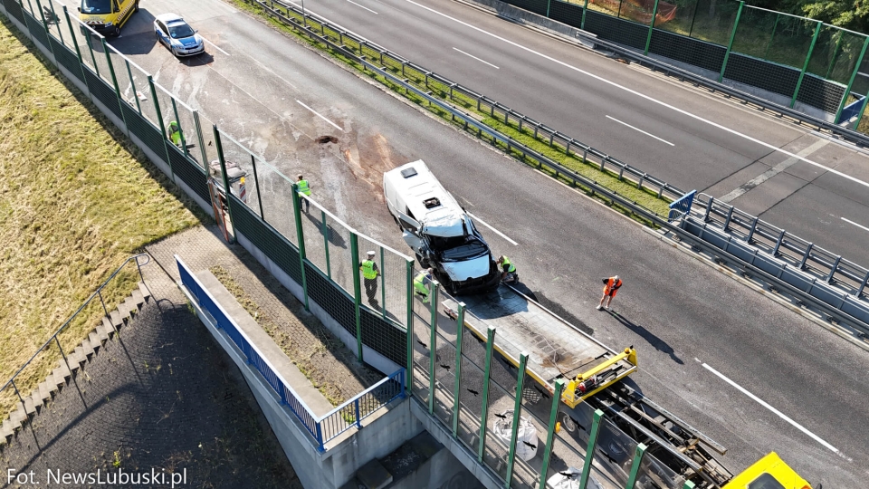 4/6 - Bus roztrzaskał się na A2 w Lubuskiem. Jest wielu rannych