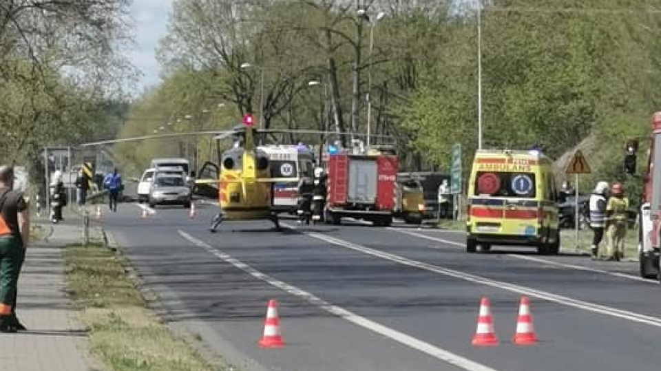 Poważny wypadek w Skwierzynie. Trzy osoby ranne. W akcji śmigłowiec LPR (ZDJĘCIA)