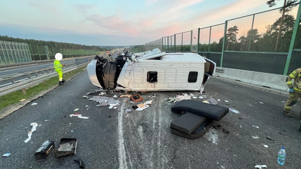 2/6 - Bus roztrzaskał się na A2 w Lubuskiem. Jest wielu rannych