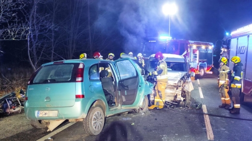 Wypadek na krajowej &quot;22&quot; w Lubuskiem. Czołówka osobówek. Są ranni (ZDJĘCIA)