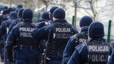 Policyjna obława w Kostrzynie nad Odrą. Zatrzymano przestępcę, który uciekł mundurowym