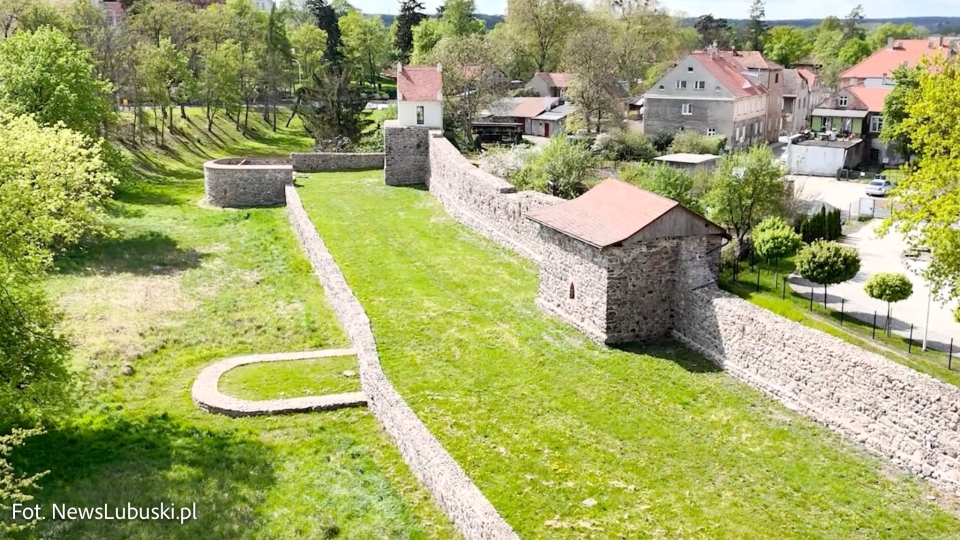 2/5 - To miasteczko w Lubuskiem nazywane jest polskim Carcassone. Ma bogatą historię