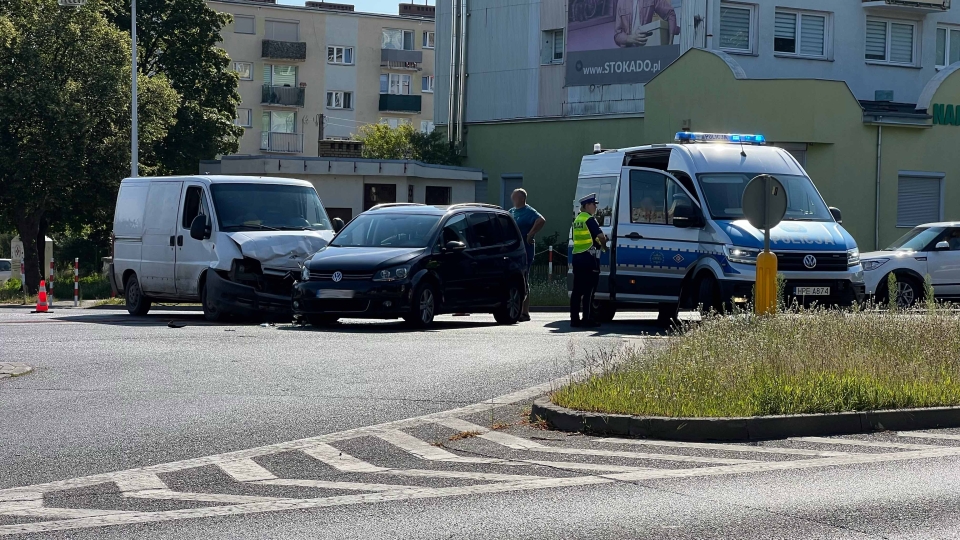 5/5 - Zderzenie pojazdów w Zielonej Górze. Po kolizji doszło do nietypowej sytuacji