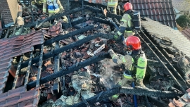 Pożar domu w Skwierzynie. Spłonął dach. W akcji 7 zastępów straży pożarnej (ZDJĘCIA)