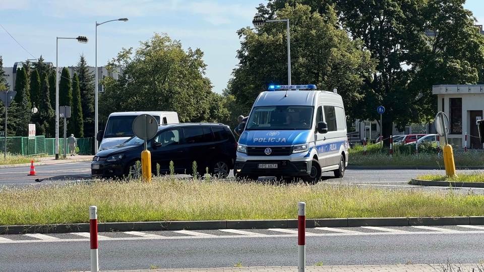 2/5 - Zderzenie pojazdów w Zielonej Górze. Po kolizji doszło do nietypowej sytuacji