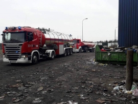 Pożar wysypiska śmieci w Gorzowie Wlkp. W akcji 10 zastępów straży pożarnej (ZDJĘCIA)