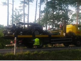 Tragiczny wypadek na drodze pod Lesznem Górnym (ZDJĘCIA)