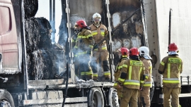 Pożar koło Sulechowa. Płonie ciężarówka ze śmieciami (ZDJĘCIA)