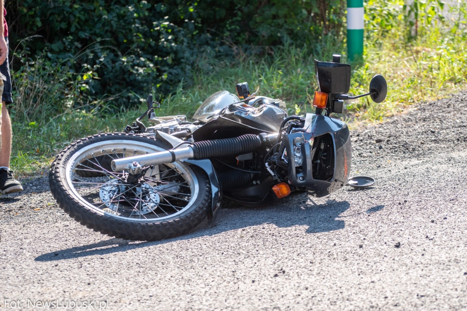 5/6 - Wypadek na DK27 pod Zieloną Górą. Poszkodowany motocyklista