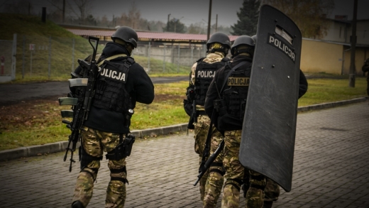 Terroryści zaatakowali jednostkę wojskową w Czerwieńsku! Zobacz jak ćwiczyli zielonogórscy policjanci