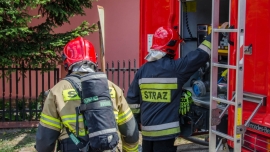 Zielona Góra: Pożar w bloku na osiedlu Piastowskim. W akcji 3 zastępy straży pożarnej