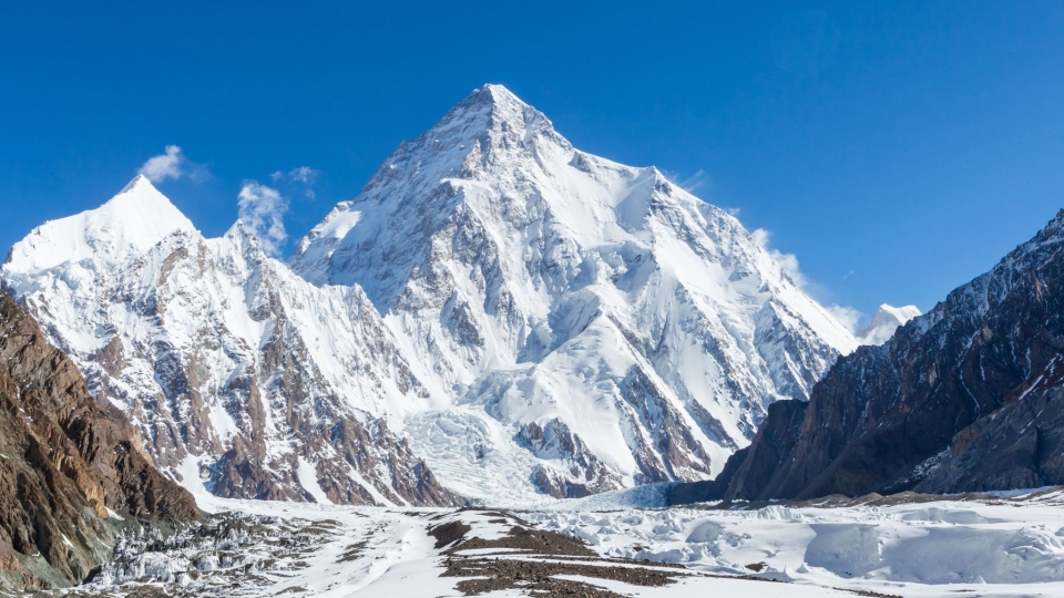 K2 zdobyte zimą! Nepalscy wspinacze zdobyli zimowy szczyt góry jako pierwsi w historii!