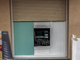 Wysadzono bankomat w Łagowie Lubuskim. Złodzieje ukradli kasetki z pieniędzmi (ZDJĘCIA)