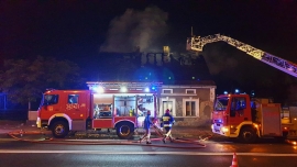 Pożar budynku w Zielonej Górze. Dwie osoby są poszkodowane (ZDJĘCIA, FILM)