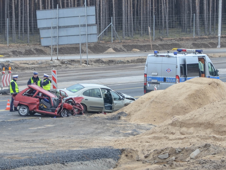 Wypadek na trasie S3. Zderzyły się dwa samochody osobowe (ZDJĘCIA)