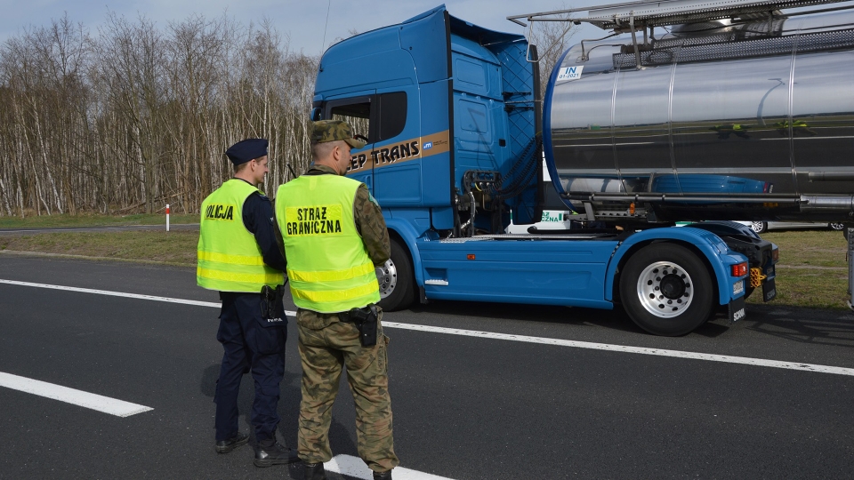 Zakaz transportu drogowego wobec Rosji i Białorusi. Do 16 kwietnia kierowcy muszą opuścić terytorium Polski