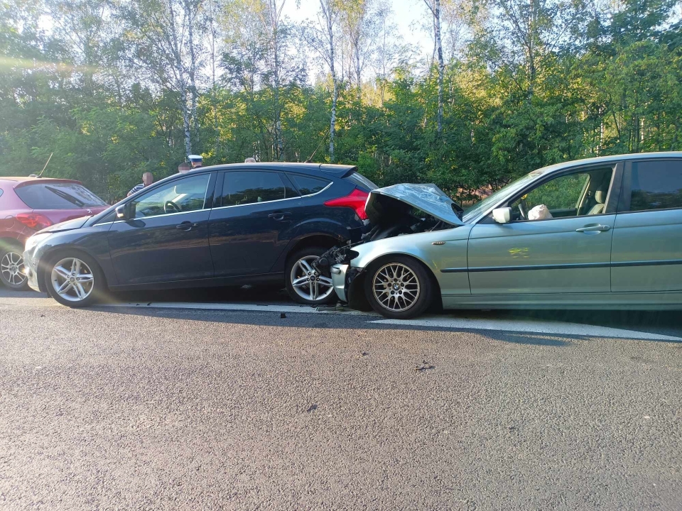 1/3 - Wypadek na DK27 koło Nowogrodu Bobrzańskiego. Są poszkodowani