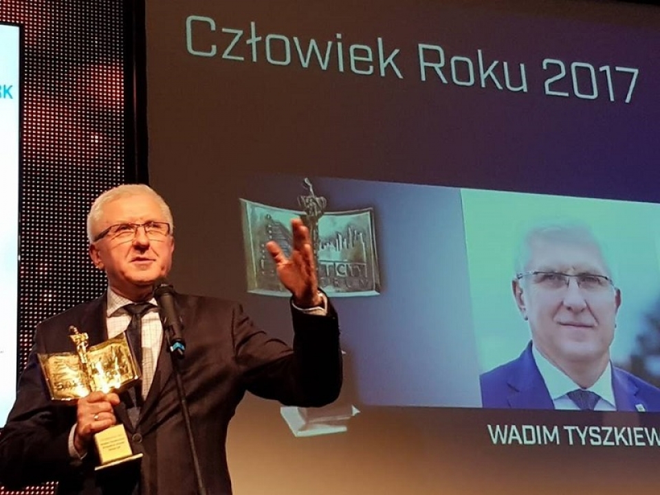 Prezydent Nowej Soli Wadim Tyszkiewicz z tytułem "Człowiek roku 2017 Smart City"