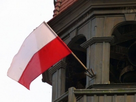 226 flag Polski na 226 rocznicę Konstytucji 3 Maja