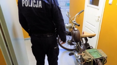 Żarscy policjanci odzyskali zabytkowy motocykl skradziony na terenie Niemiec
