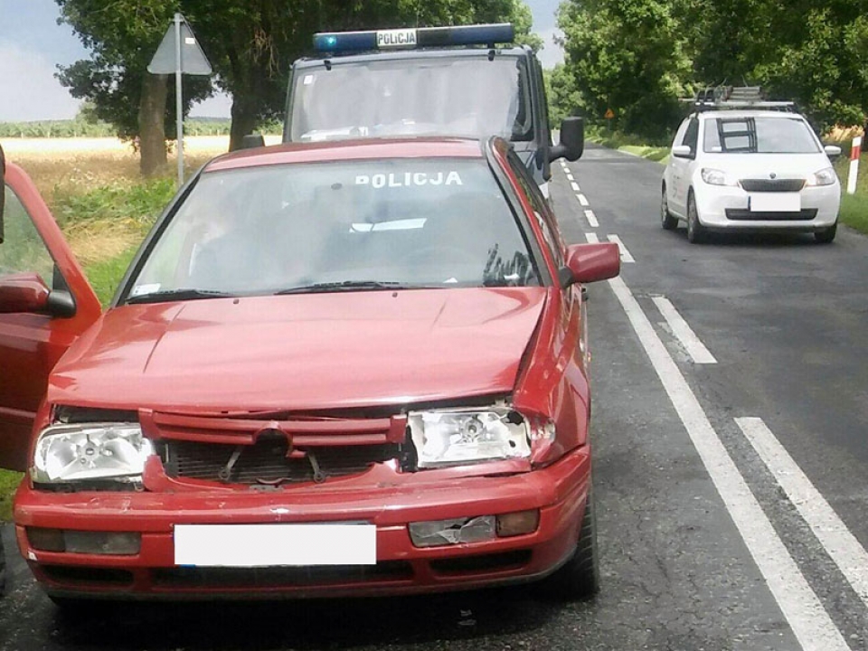 Wypadek trzech samochodów pomiędzy Sławą, a Starym Strączem