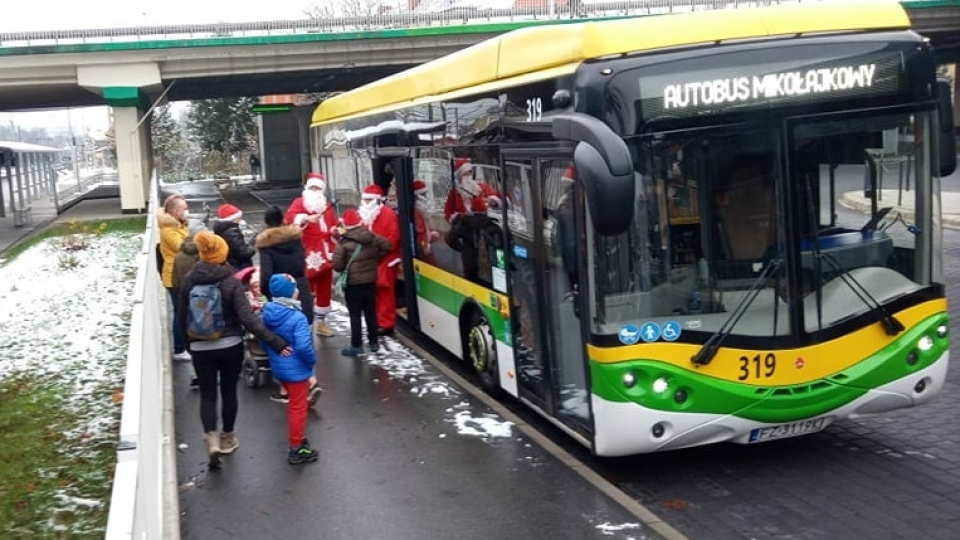 Mikołaj będzie jeździł autobusem. Zobacz, gdzie go spotkasz