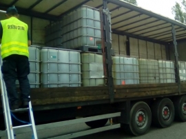 Transport 28 tys. litrów nielegalnego paliwa zatrzymany. Towar miał trafić do Słowacji (ZDJĘCIA)
