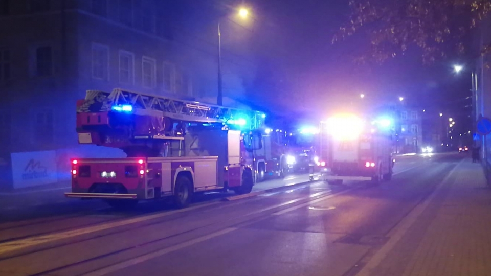 Pożar w budynku po byłym szpitalu w Gorzowie Wielkopolskim (ZDJĘCIA, FILM)
