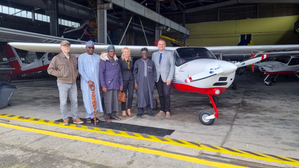 Przedstawiciele nigeryjskiego uniwersytetu z wizytą w Aeroklubie Ziemi Lubuskiej