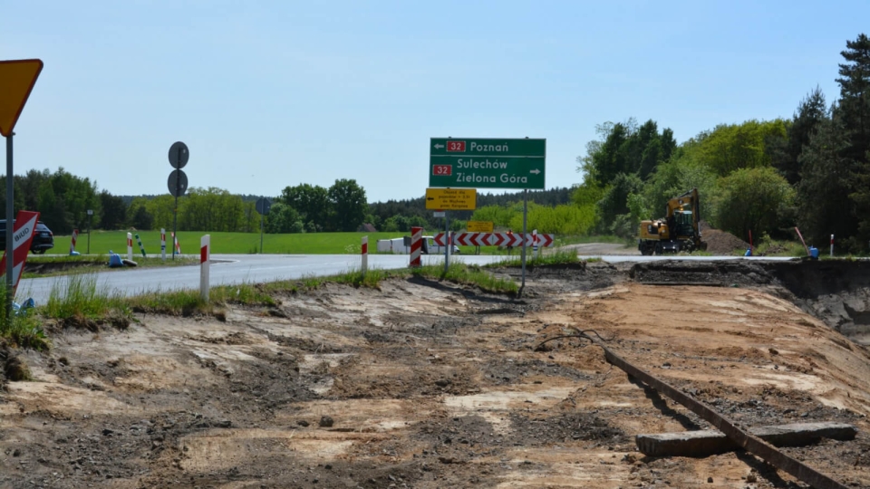 Budowa ronda na trasie Sulechów - Kargowa. Ruszyły pierwsze prace (ZDJĘCIA)