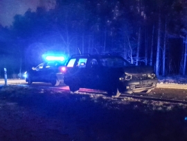 Zielona Góra: Zderzenie dwóch aut na trasie Jędrzychów-Zatonie. Jedna osoba trafiła do szpitala (ZDJĘCIA)