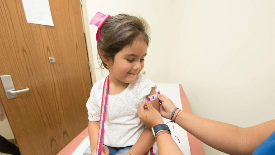 Program szczepień ochronnych dla dzieci i dorosłych - co musiu