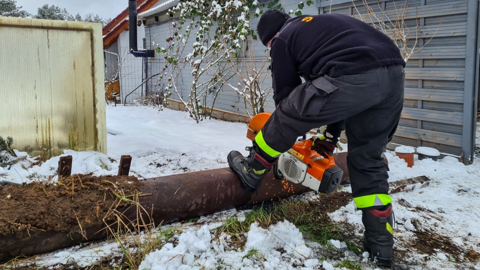 Strażacy z zielonogórskiej Raculi zebrali blisko 4 tony złomu! Ochotnicy pomagają Ani z Zielonego Wzgórza