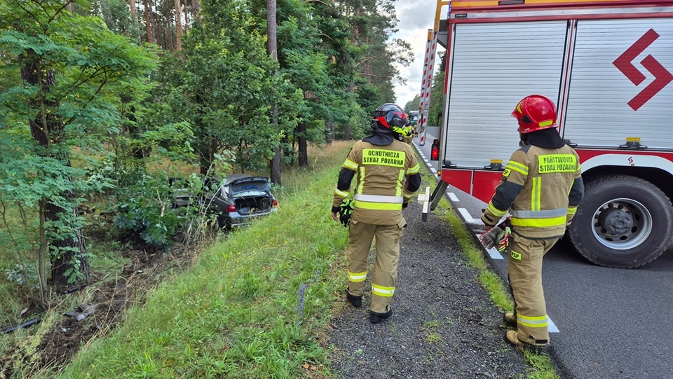 1/4 - Wypadek na krajowej &quot;22&quot; w Lubuskiem. Są ranni