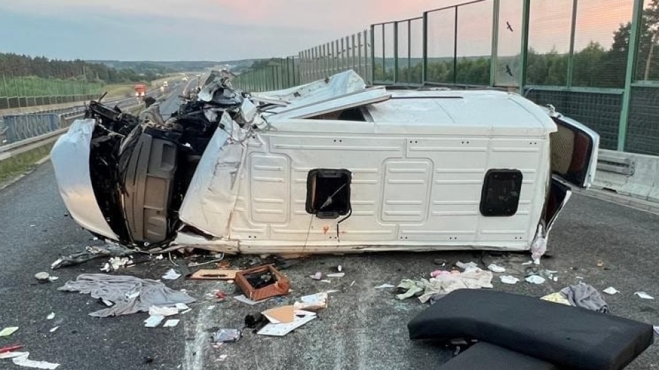 3/6 - Bus roztrzaskał się na A2 w Lubuskiem. Jest wielu rannych