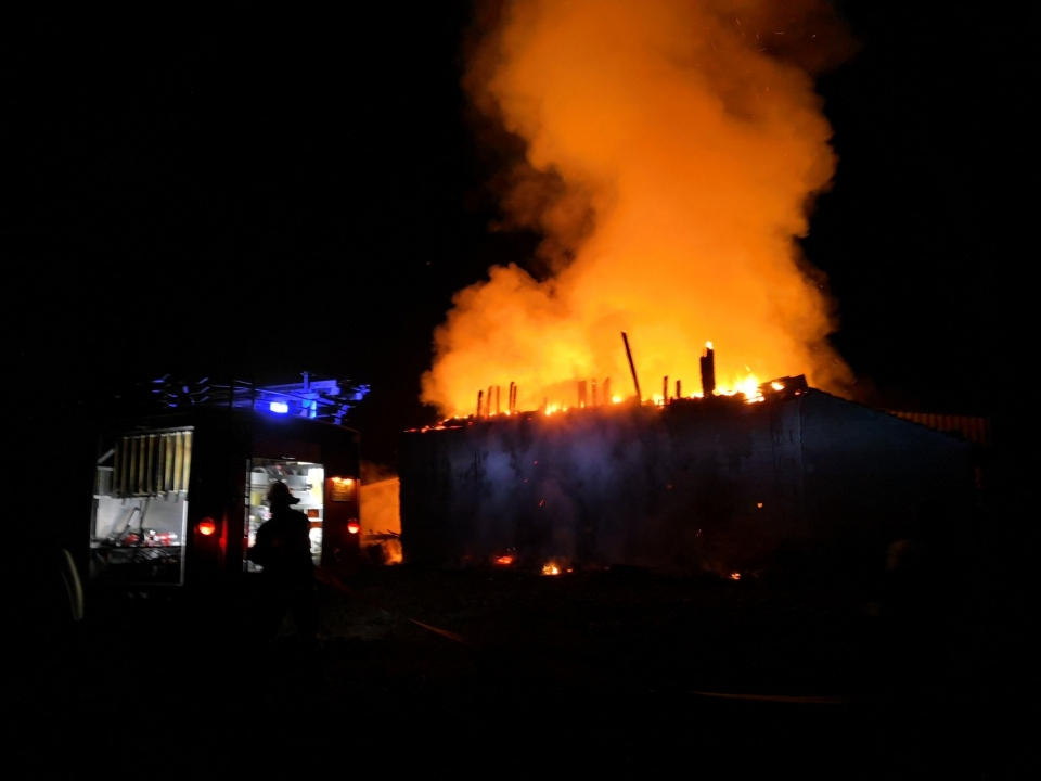 Nocny pożar stodoły pod Gorzowem. Obiekt doszczętnie spłonął
