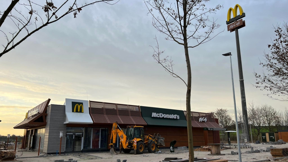 Trwa budowa restauracji McDonald's w Świebodzinie. Jak wygląda postęp prac?