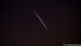 Kosmiczny pociąg satelitów Starlink na lubuskim niebie! "Niesamowity widok"