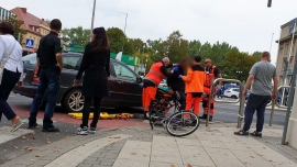 Potrącenie rowerzysty w centrum Zielonej Góry. Poszkodowany trafił do szpitala