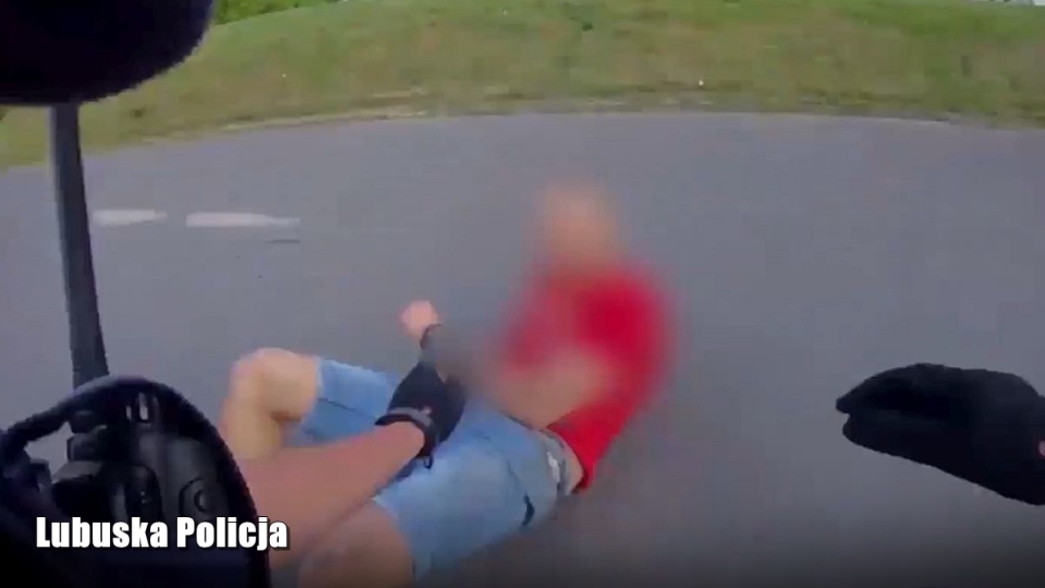 22-latek próbował uciec policjantom. Zobacz nagranie z kamery (FILM)