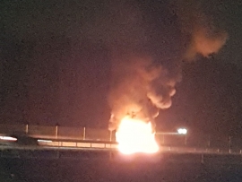 Pożar samochodu na S3 - pojazd spłonął doszczętnie