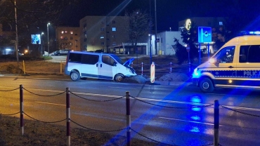 Kolizja w Zielonej Górze. Bus zjechał z drogi. Na miejscu służby