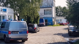 Gorzów Wlkp.: Mężczyzna zastrzelił 26-letnią kobietę, którą znał. Trwa policyjna obława!