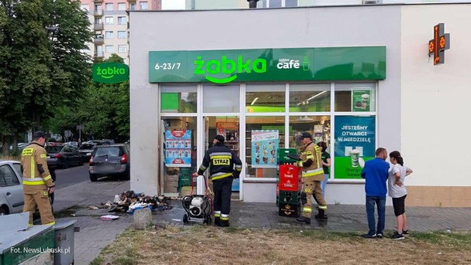 Zielona Góra: Pożar w sklepie przy Wyszyńskiego