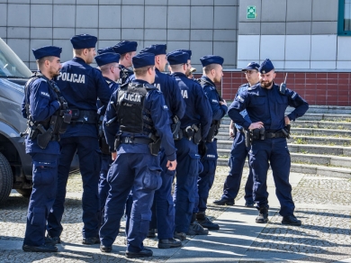 Policjanci zabezpieczali wizytę Prezydenta RP w Słubicach i Sulęcinie