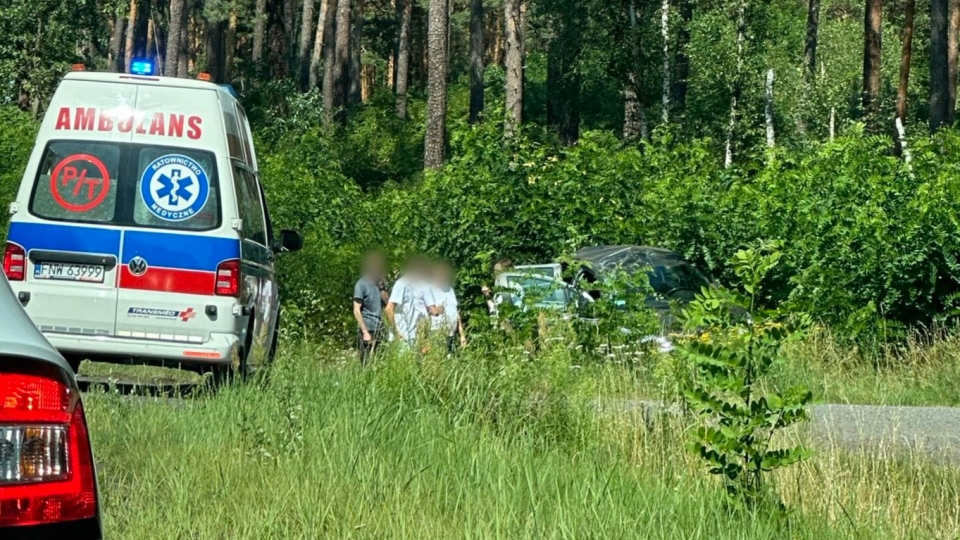 Wypadek na krajowej "32" koło Zielonej Góry. Osobówka zderzyła się z ciężarówką
