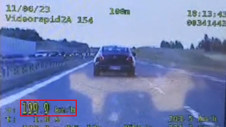 Pędziła 199 km/h po trasie S3 i nagrali ją policjanci